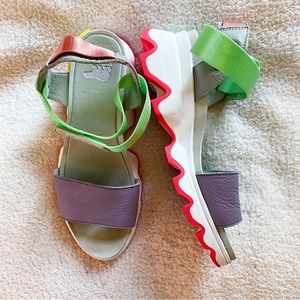 Sorel Neon Dove Kinetic Sport sandal EUC